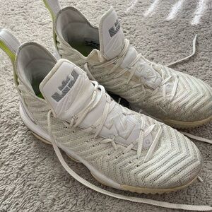 Men’s Lebron Size 12